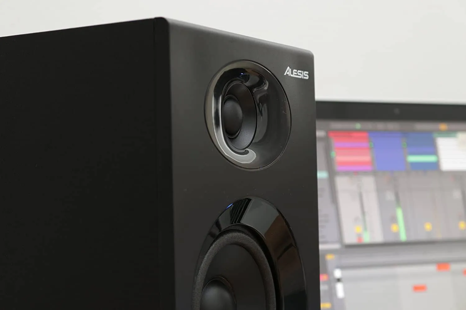 Alesis Elevate 3 MKII - Powered Desktop Speakers for Home Studios, Video-Editing, Gaming and Mobile Devices