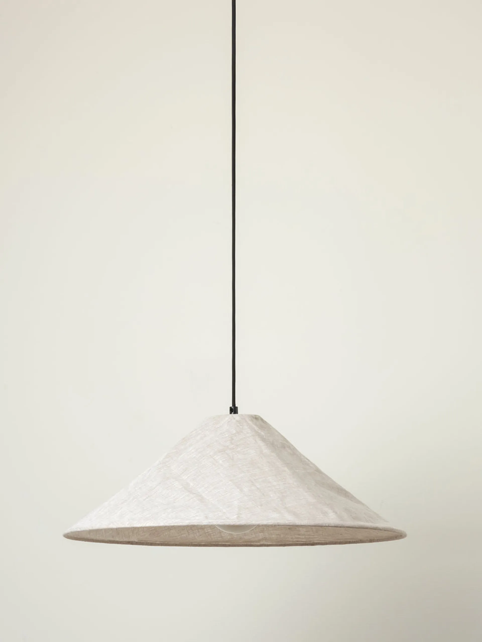 Collapsible oversized linen shade