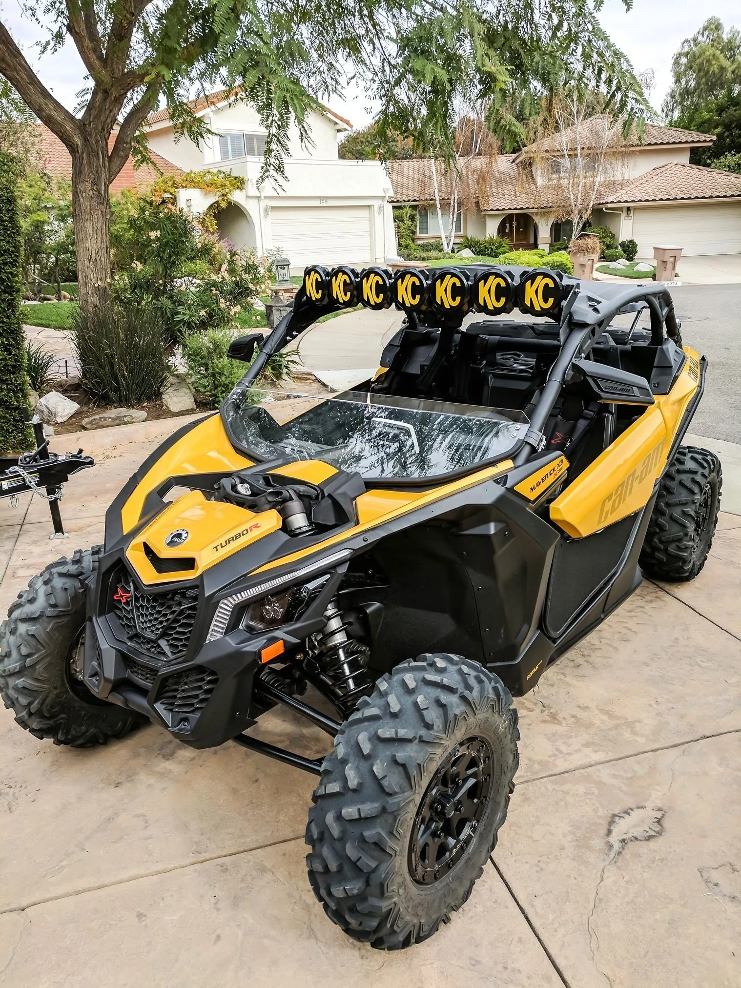 KC Hilites Gravity® LED Pro6 7-Light 45" LED Light Bar - Can Am Maverick
