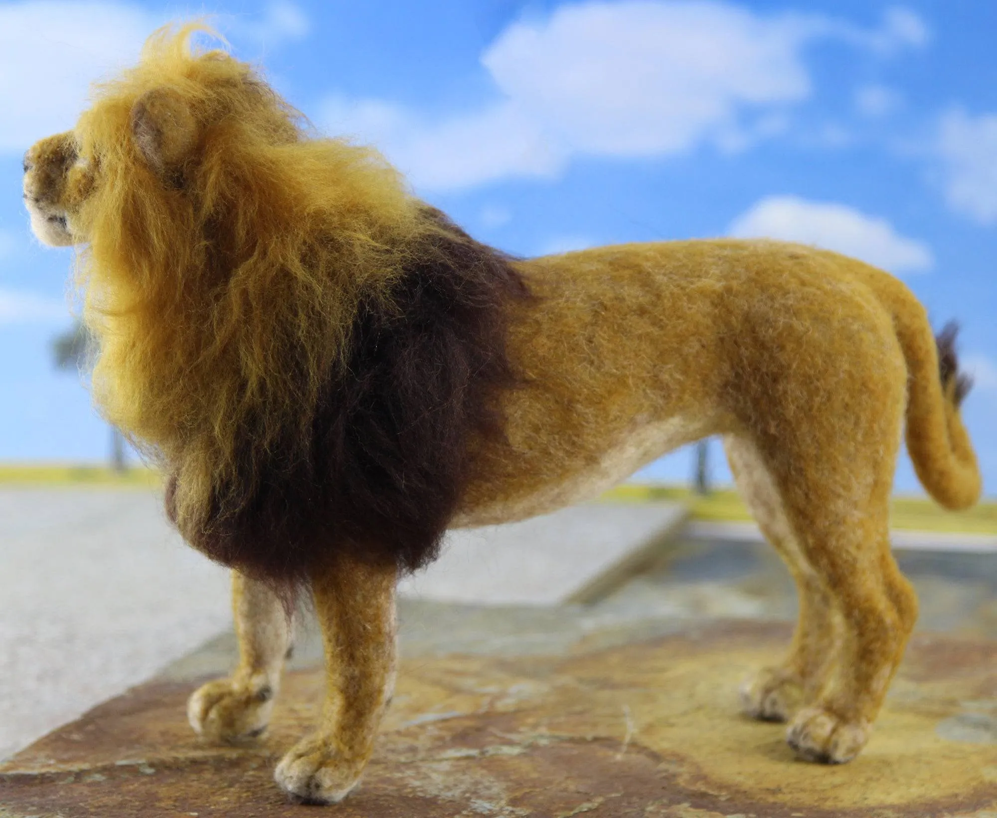 Lewie The Lion  | Needle Felting Kit