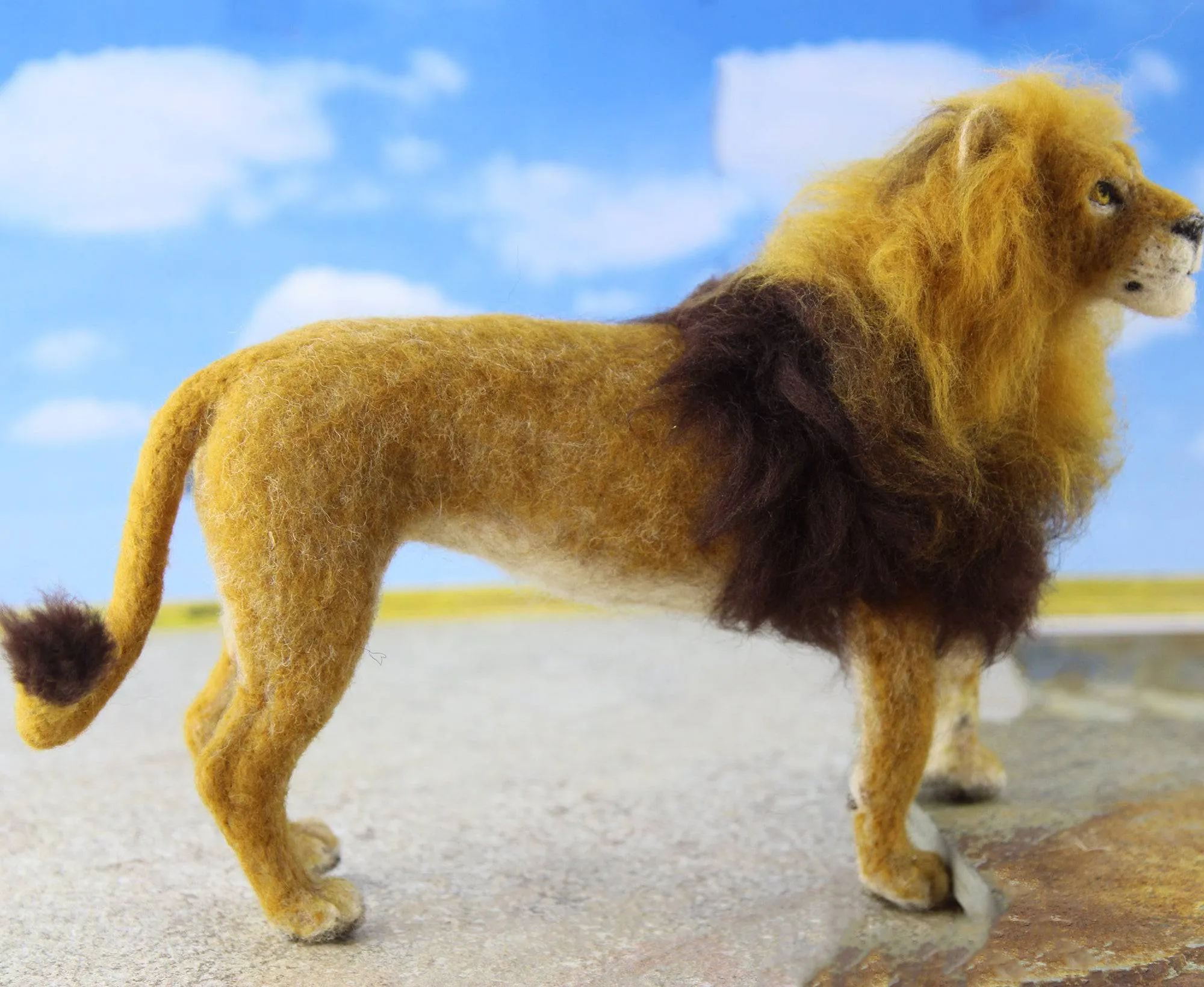 Lewie The Lion  | Needle Felting Kit