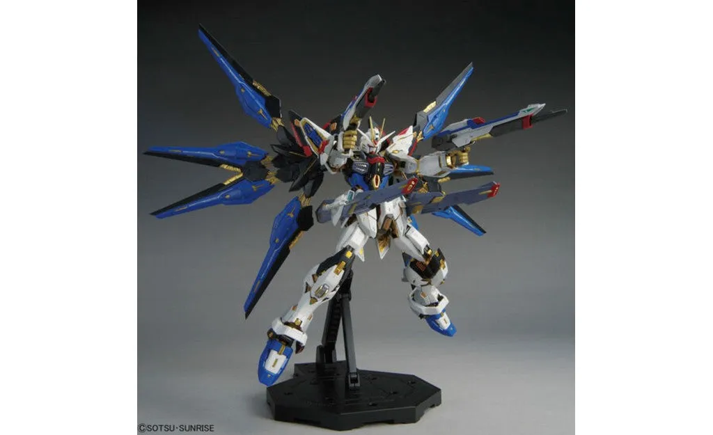 Strike Freedom Gundam MGEX Model Kit - Gundam SEED