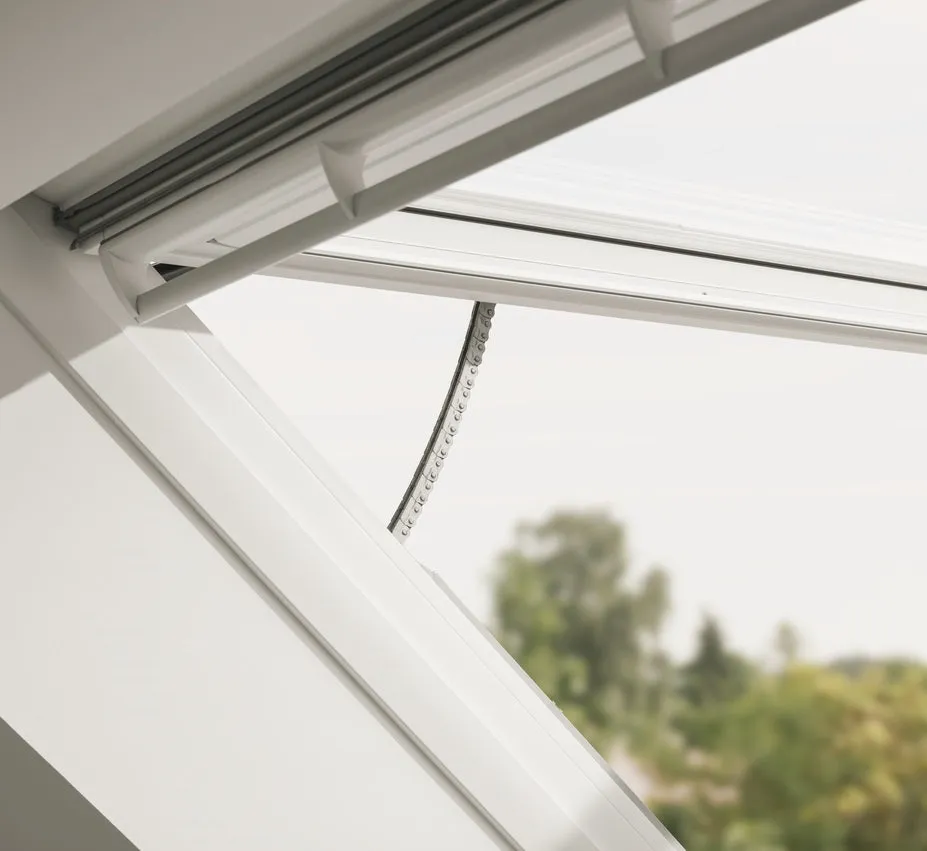 VELUX GPU SK08 006621U Top-Hung Triple Glazed INTEGRA® Electric Window (114 x 140 cm)