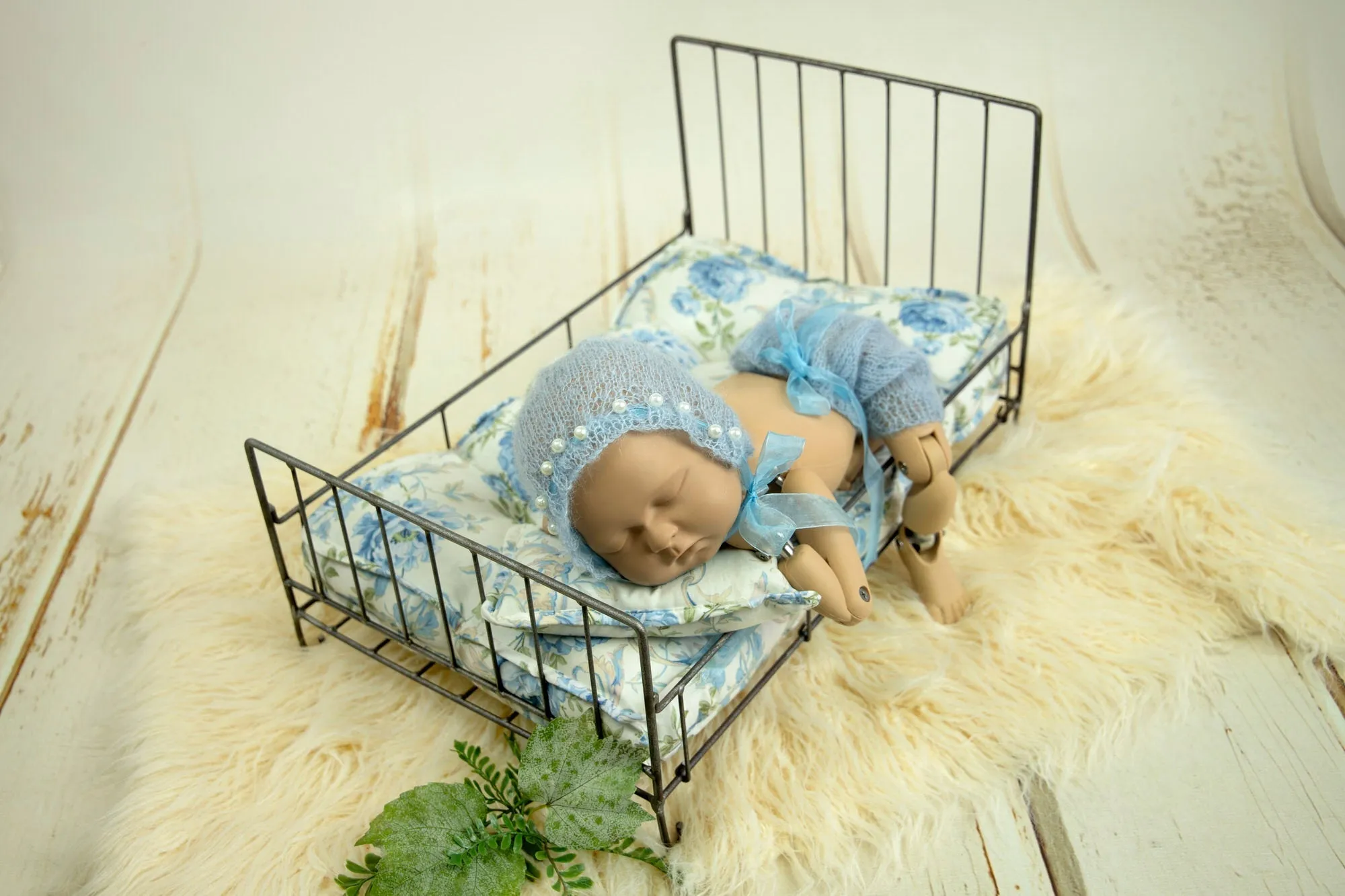 Vintage Wire Bed - Unpolished